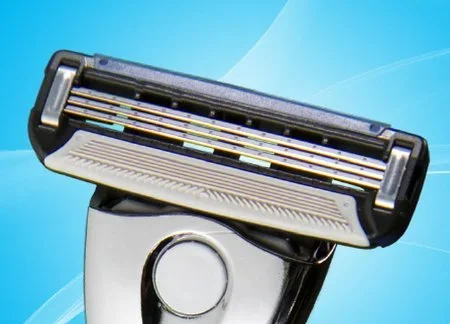AccuTec Blades Personna Razor Triple Blade Disposable – 75-0036-0000