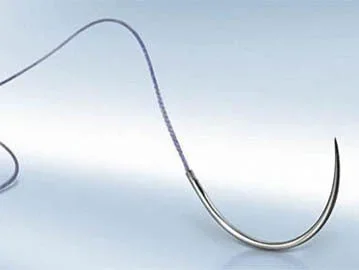 Aesculap Novosyn Suture with Needle Absorbable Coated Violet Suture Braided Polyglycolide Size 7-0 45 cm Suture Double-Armed 6 mm Length 3/8 Circle Lancet Needle – G0068711