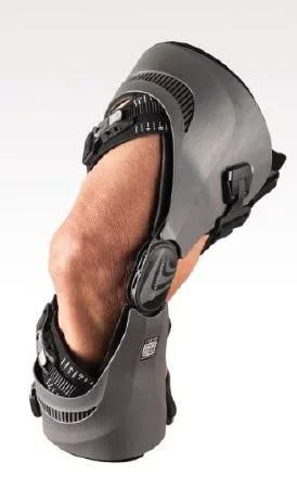 Breg Quantum OA Medial Knee Brace Small Ratchet Buckle 11-3/4 to 14 Inch Calf Circumference / 17 to 21 Inch Thigh Circumference Left Knee – 100534-120