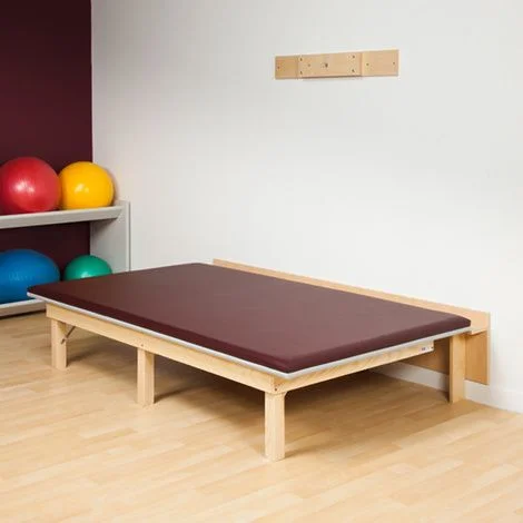 Clinton Classic Space Saving Folding Mat Platform