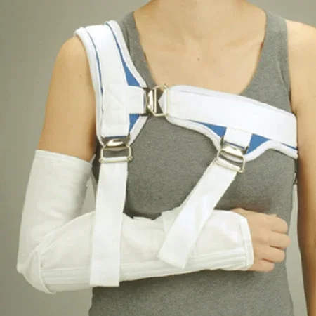 Deroyal Acromioclavicular Splint One Size Fits Most Hook And Loop Closure Left Or Right Arm – 3007-00