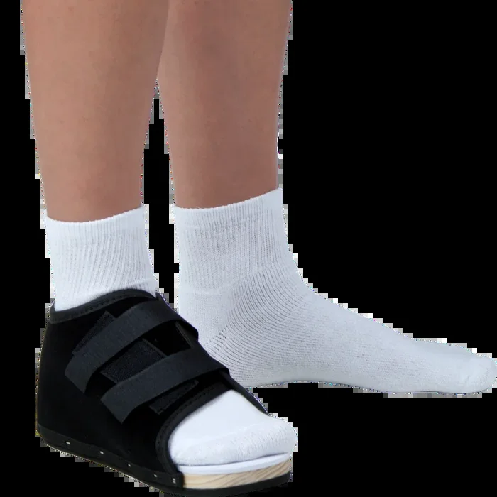 DeRoyal Deluxe Wooden Post-Op Shoe – Female