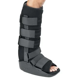 DJO MaxTrax Walker Boot Small Hook and Loop Closure Male 2-1/2 to 5-1/2 / Female 3-1/2 to 6 Left or Right Foot – 79-95323-4850
