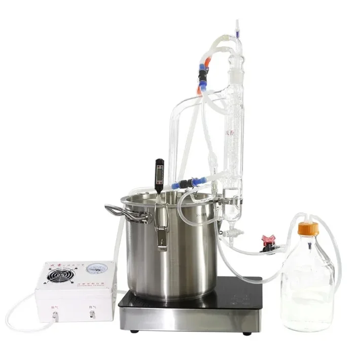 Efficient Vacuum Distillation Equipment for Essential Oil Extraction