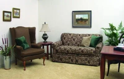 Graham-Field Huntington Collection Loveseat Sofa Skirted / With Roll Arms / Queen Anne Upholstered Spring Back / Reversible Seat Cushions – CAE56002G4