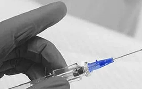 MedSource International TrueSafe Peripheral IV Catheter 18 Gauge 1.16 Inch Button Retracting Needle – S-844182
